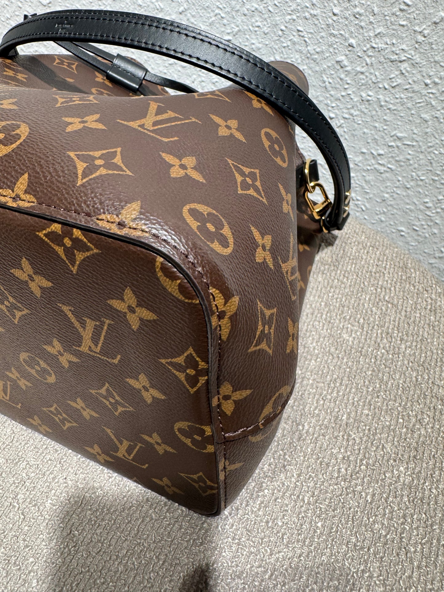 Louis Vuitton NéoNoé Monogram – Schwarz