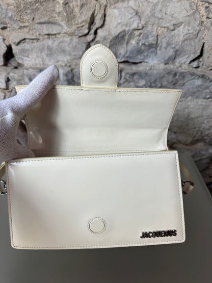 Jacquemus Le Bambino – Lackleder Weiß