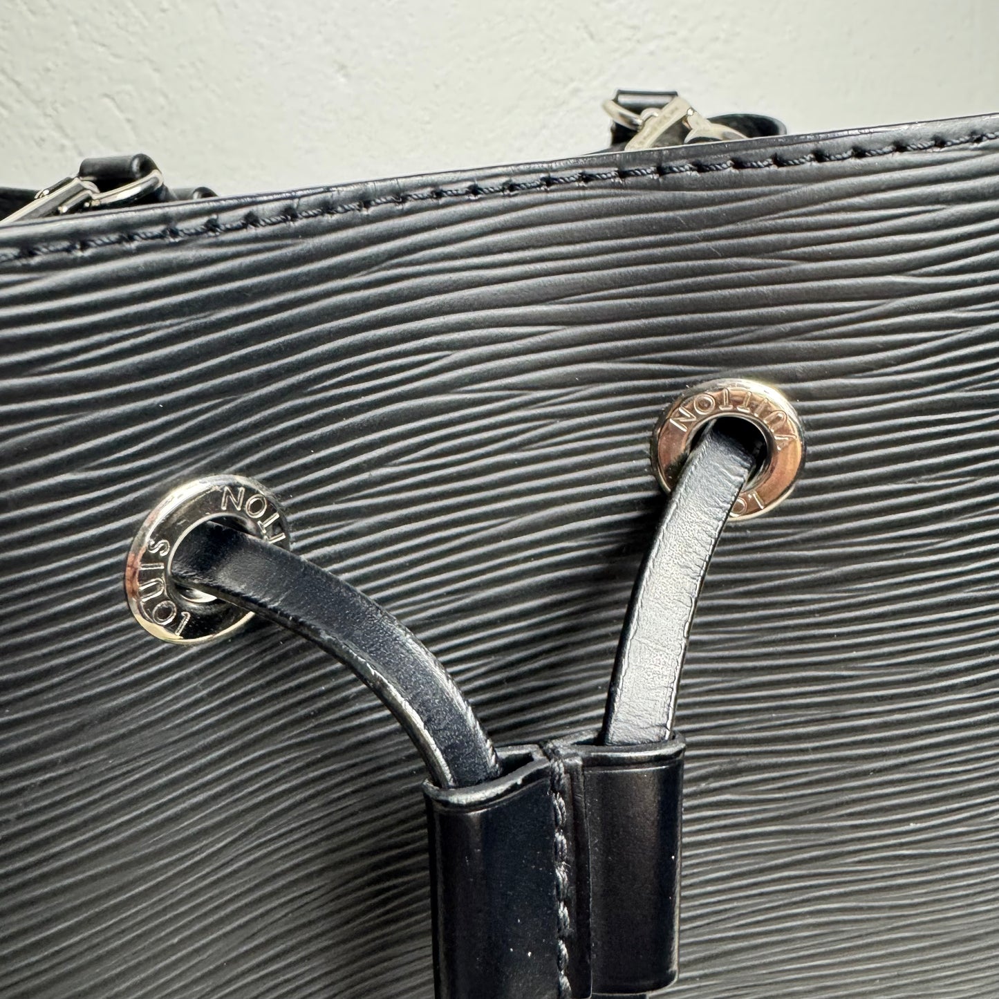 Louis Vuitton Néonoé Epi Leder