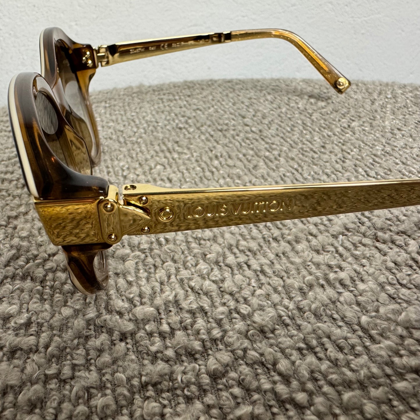 Louis Vuitton Petit Soupçon Cat Eye Sonnenbrille (Z1857W)
