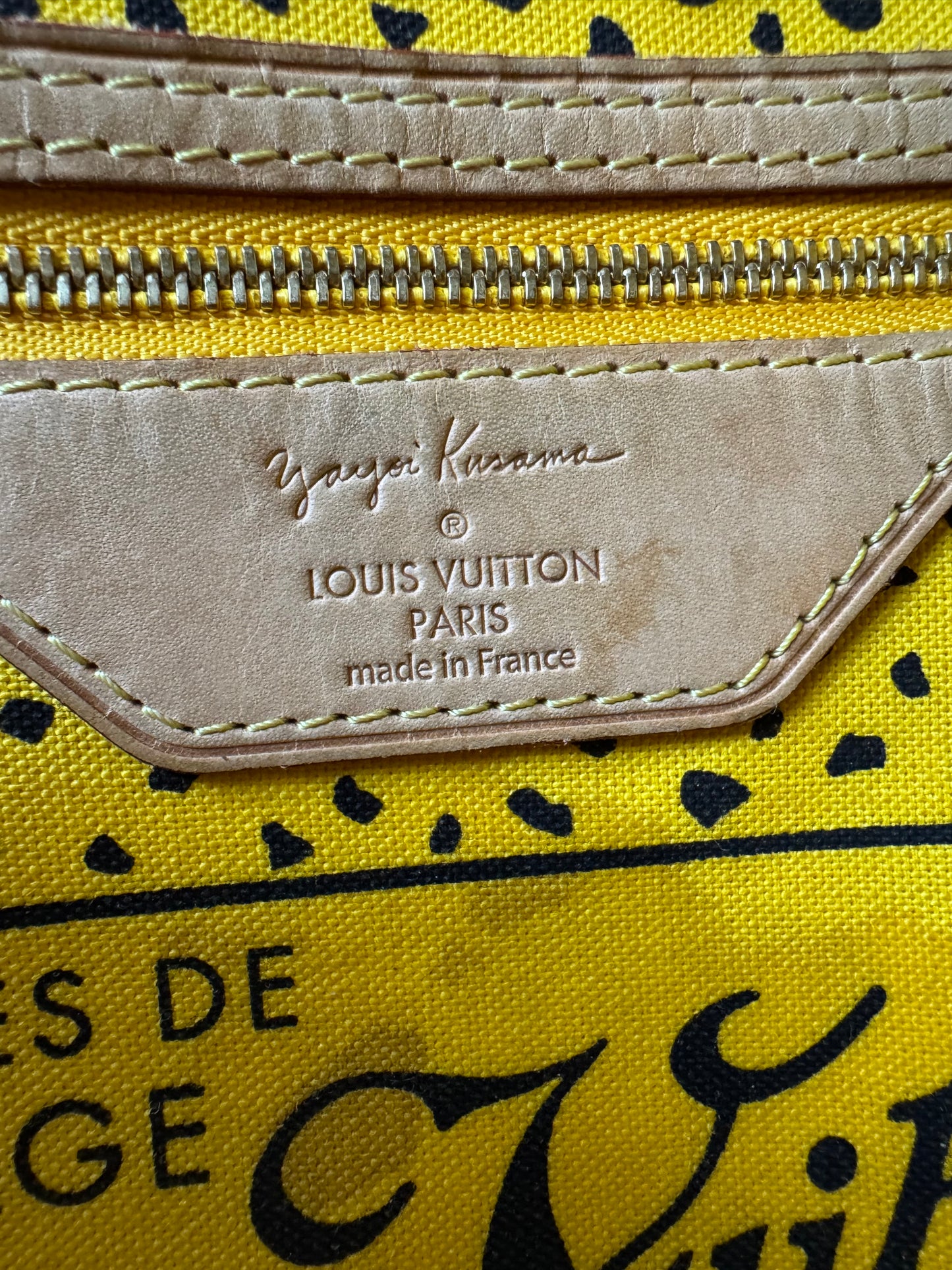 Louis Vuitton x Yayoi Kusama Neverfull – Monogram Dots Limited Edition
