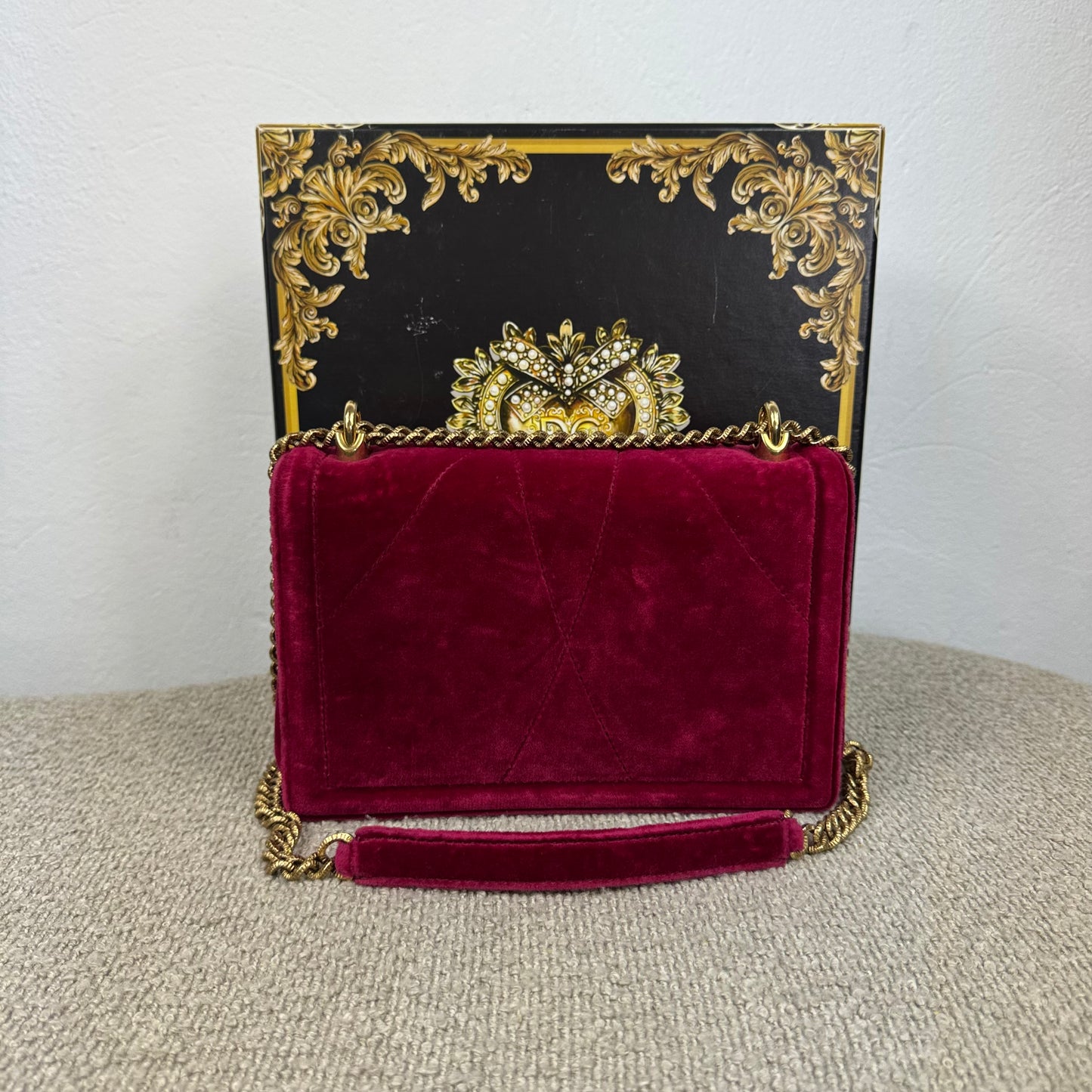 Dolce & Gabbana Velvet Devotion Medium Samt Tasche Pink