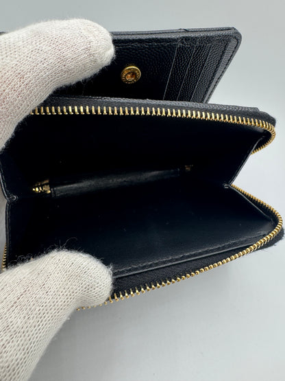 Saint Laurent Cassandre Matelassé – Kompaktes Portemonnaie mit umlaufendem Reißverschluss