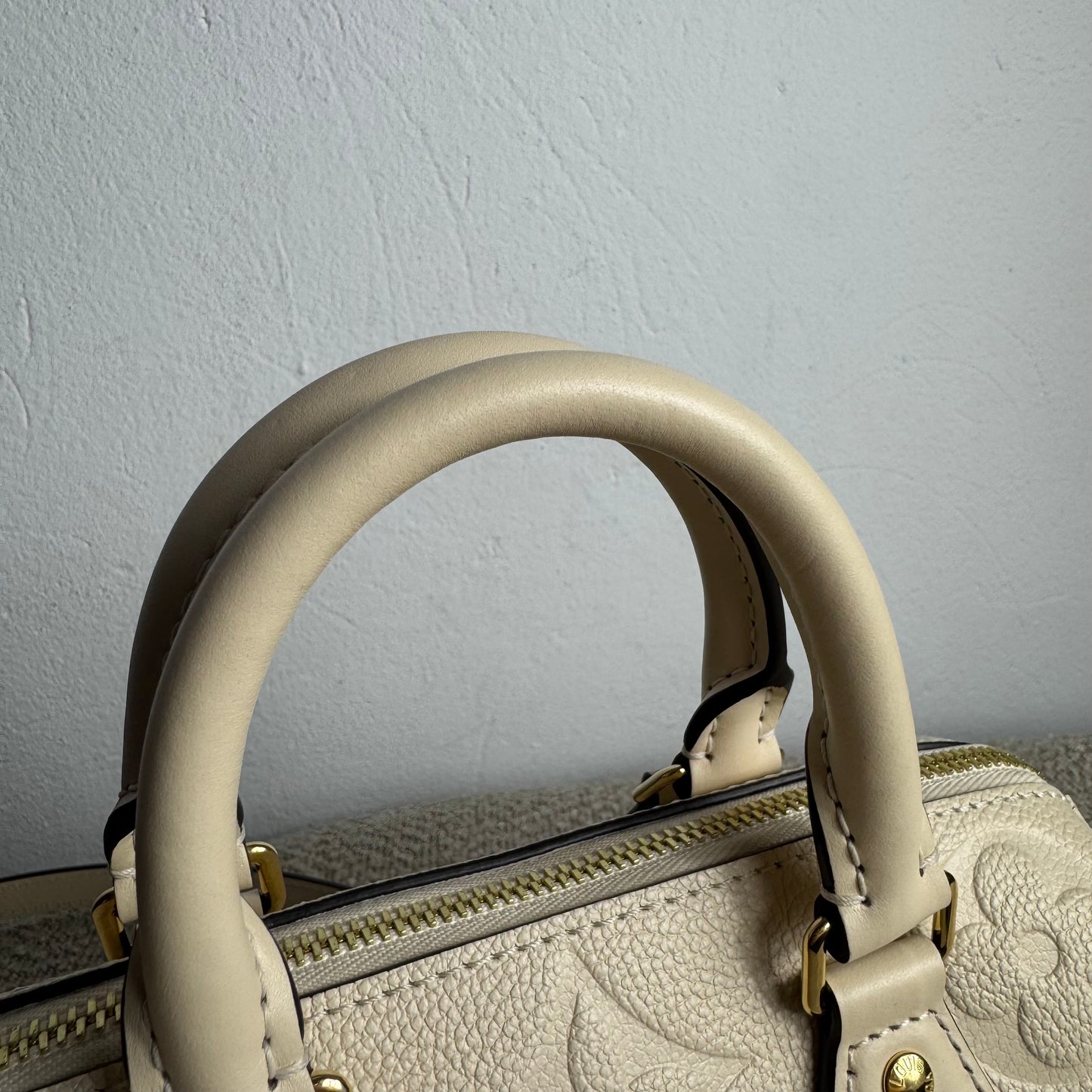 Louis Vuitton Speedy 20 Empreinte Beige mit Schulterriemen