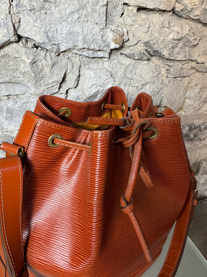 Louis Vuitton Noé Grande Epi Leder Braun – Vintage