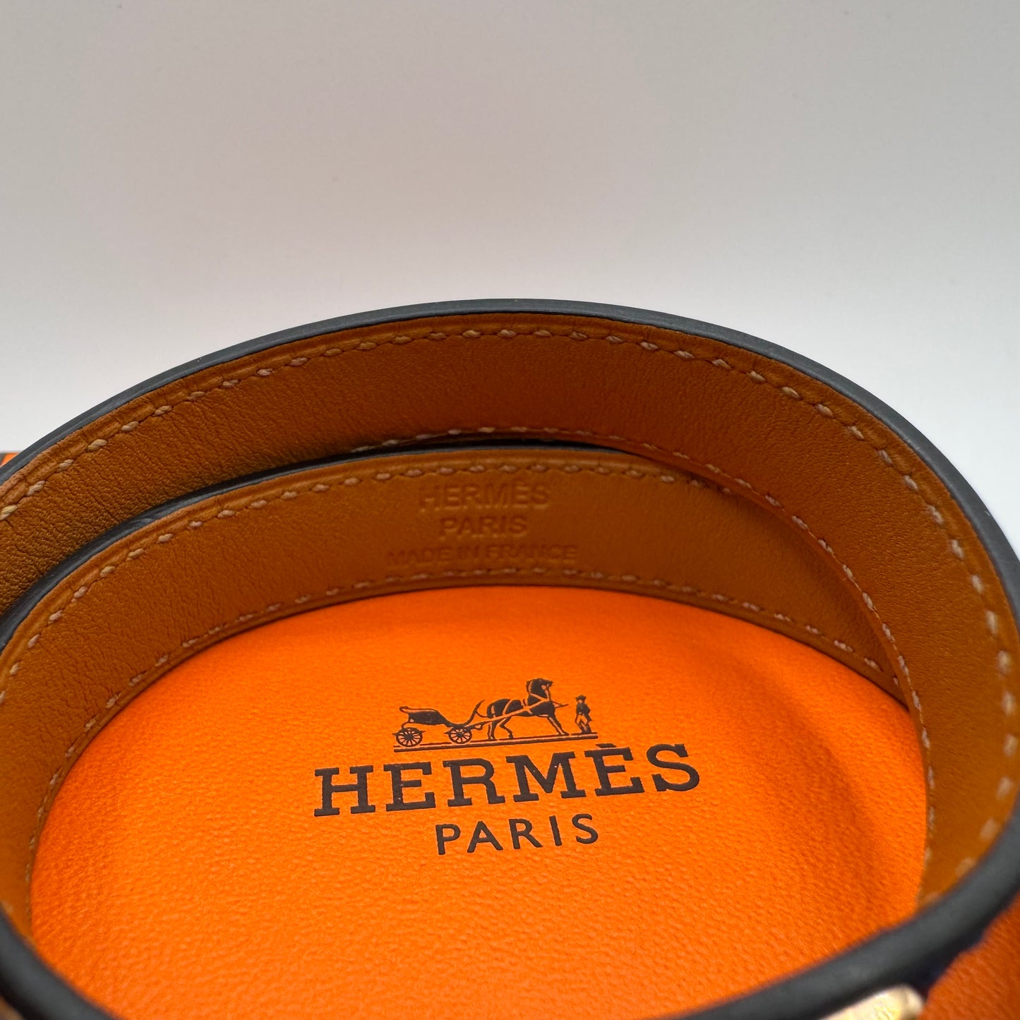 Hermès Kelly Double Tour Armband – Blau / Gold