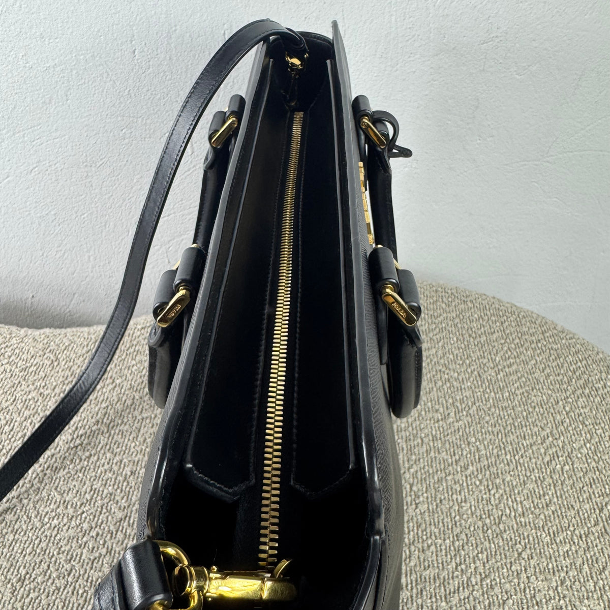 Prada Saffiano Shopper – Schwarz