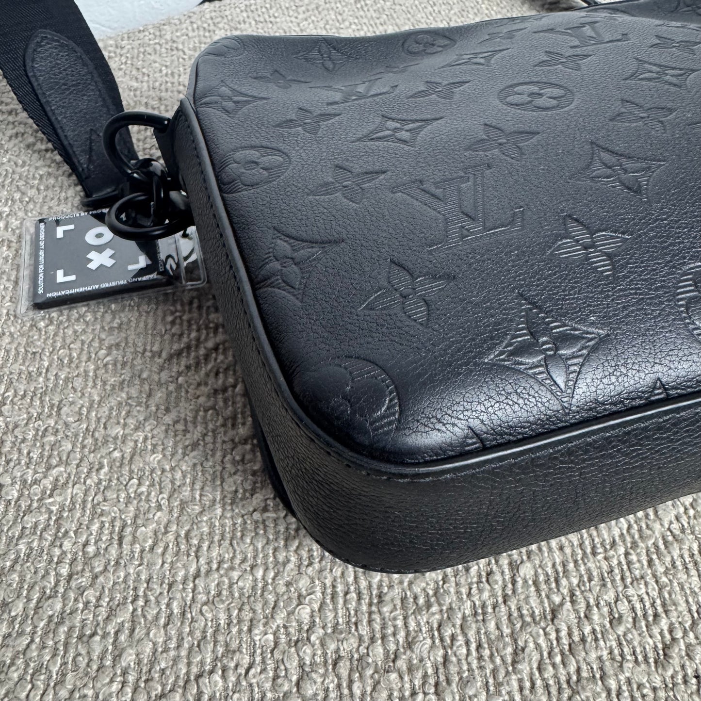 Louis Vuitton Trio Messenger Monogram Shadow Leder