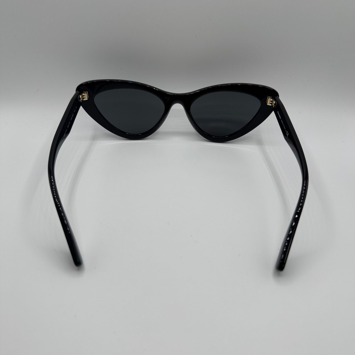 Miu Miu Cat Eye Sonnenbrille – Schwarz SMU 01V