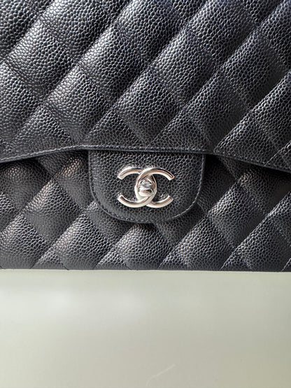 Chanel Jumbo Classic Double Flap Caviar Quilted Schwarz Silber