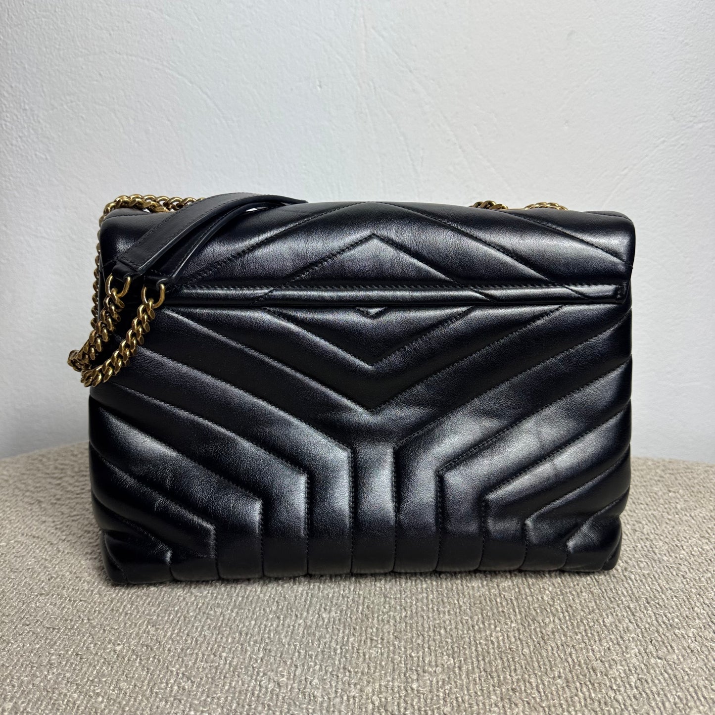 Saint Laurent Loulou Medium Matelassé aus Lammleder Schwarz