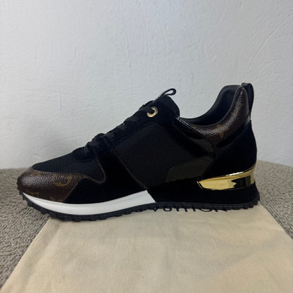 Louis Vuitton Run Away Sneaker – Größe 38,5