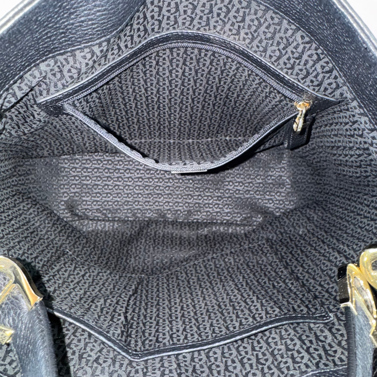 Aigner Hobo Bag – Schwarzes Leder