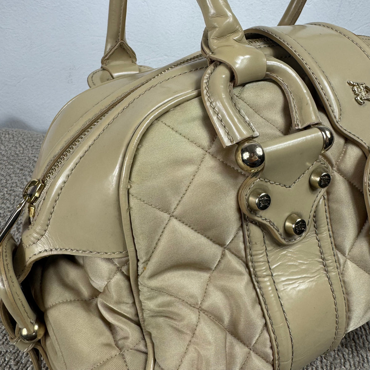 Burberry Quilted Satin & Leder Satchel Bag – Beige