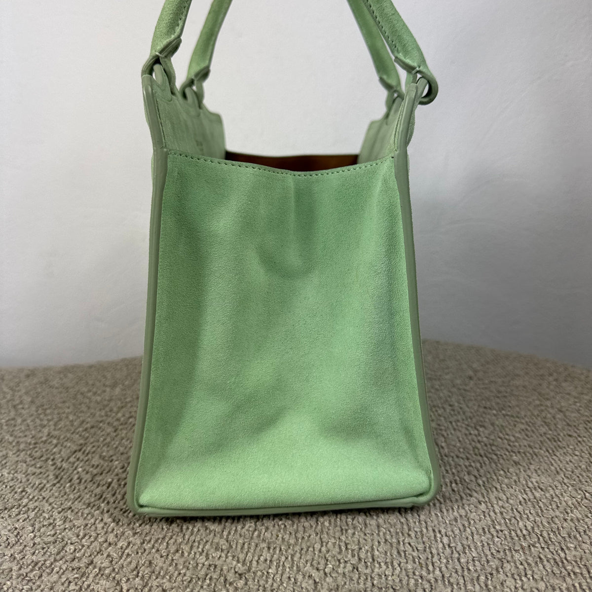 Giorgio Armani Suede Tote – Mint aus Veloursleder