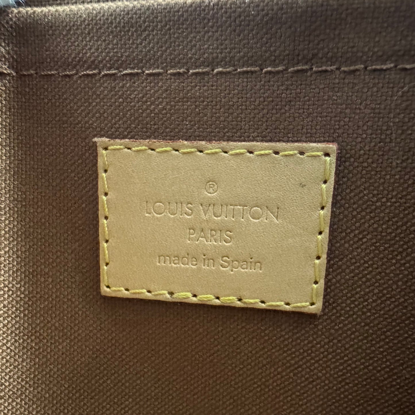 Louis Vuitton Multi Pochette Accessoires Monogram – Grüner Trageriemen