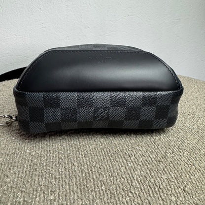 Louis Vuitton Avenue Sling Bag – Damier Graphite Giant