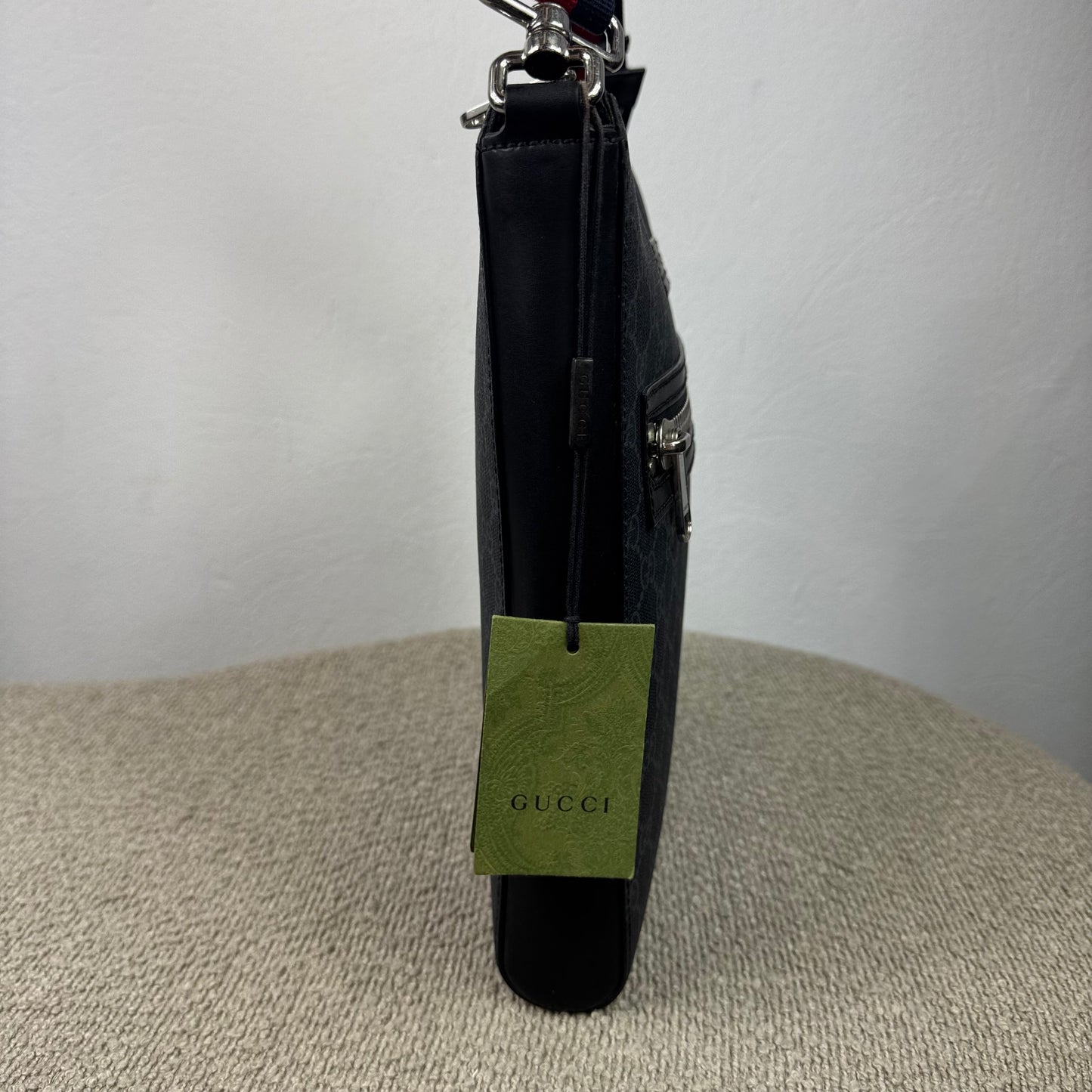 Gucci GG Supreme Messenger Tasche – Schwarz / Grau
