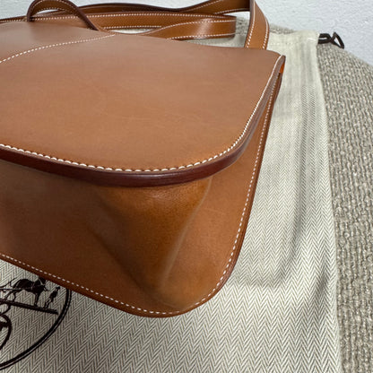 Hermès Halzan 31 Gold Leder