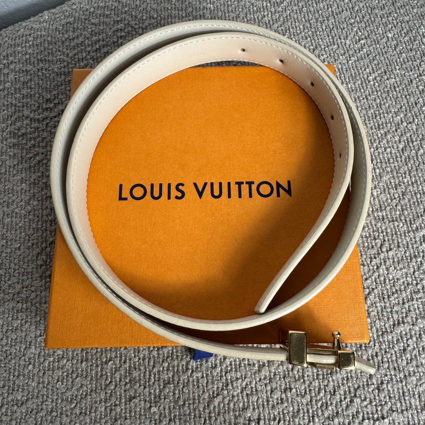 Louis Vuitton Initiales Gürtel Damier Azur 25 mm