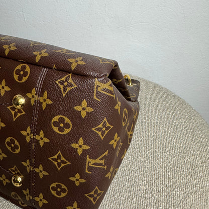 Louis Vuitton Artsy GM Monogram