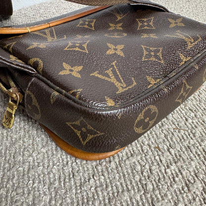 Louis Vuitton Bosphore Gürteltasche – Monogram Canvas