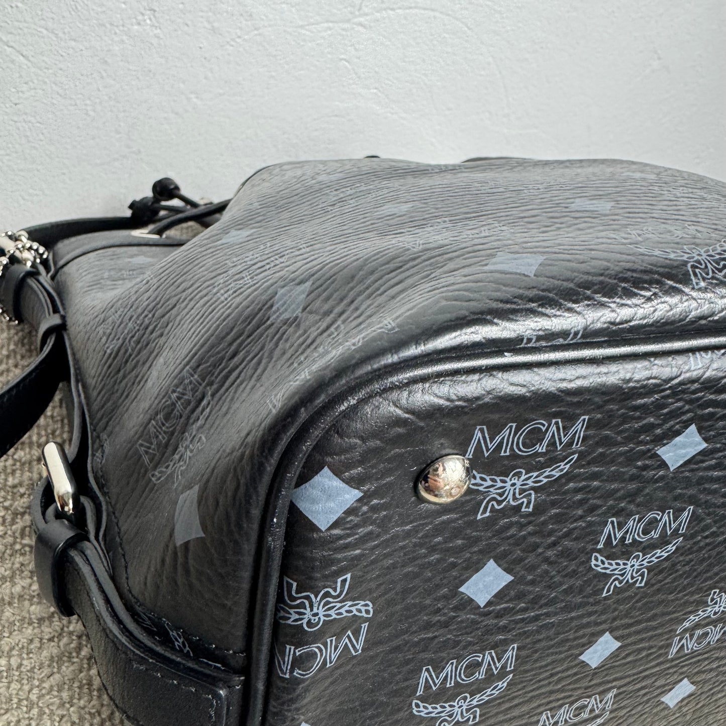 MCM Bucket Bag schwarz