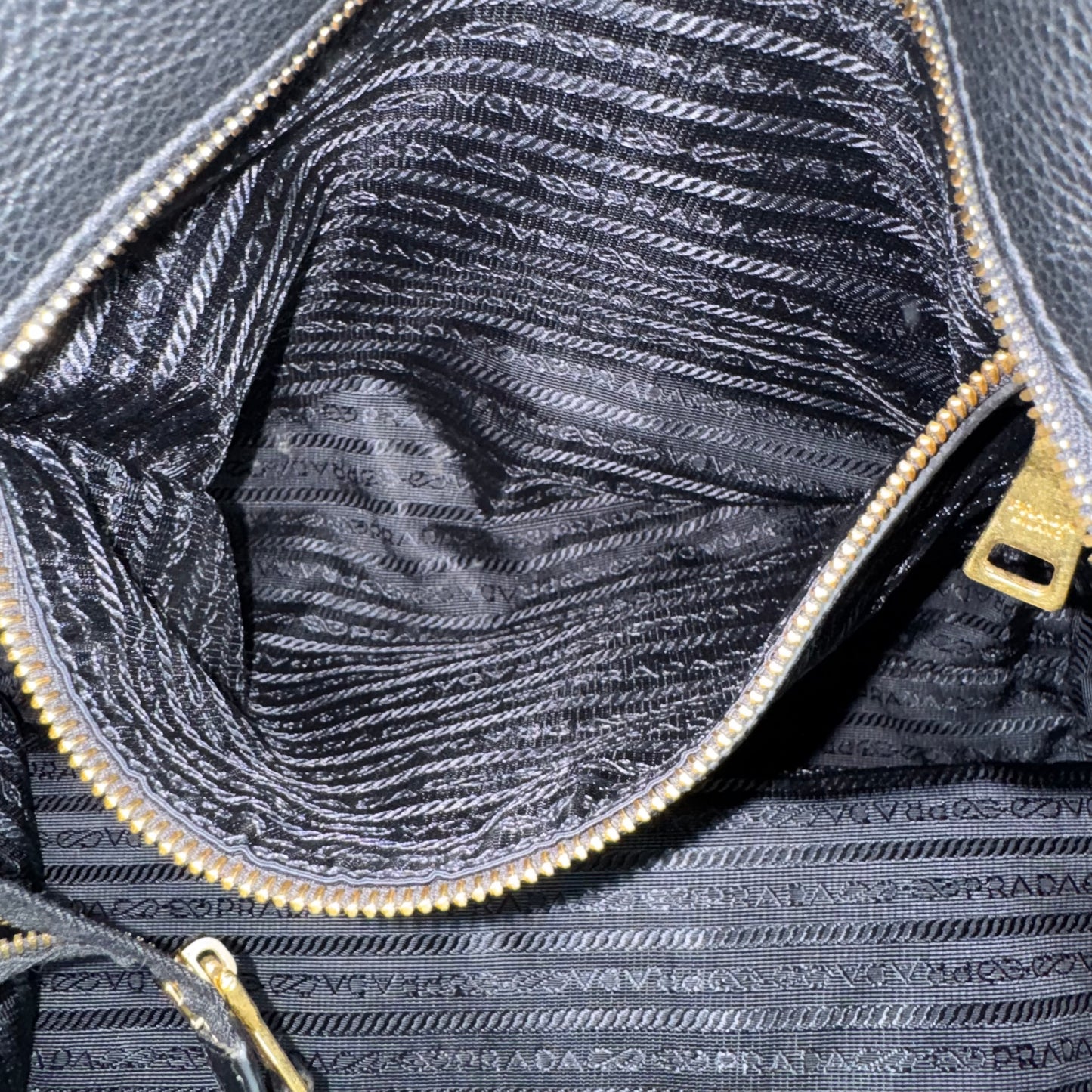 Prada Vitello Phenix Leder Shopper – Schwarz
