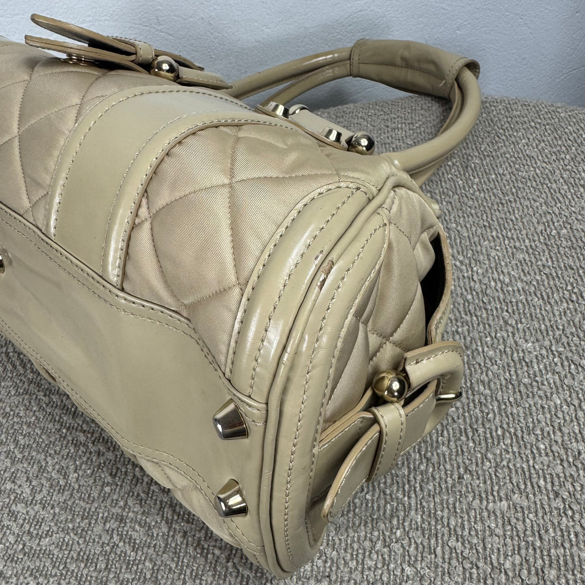 Burberry Quilted Satin & Leder Satchel Bag – Beige