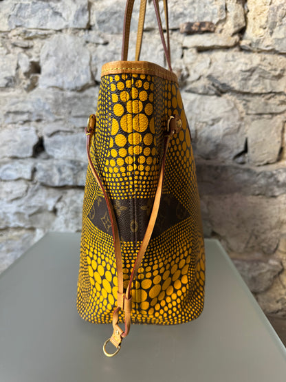 Louis Vuitton x Yayoi Kusama Neverfull – Monogram Dots Limited Edition