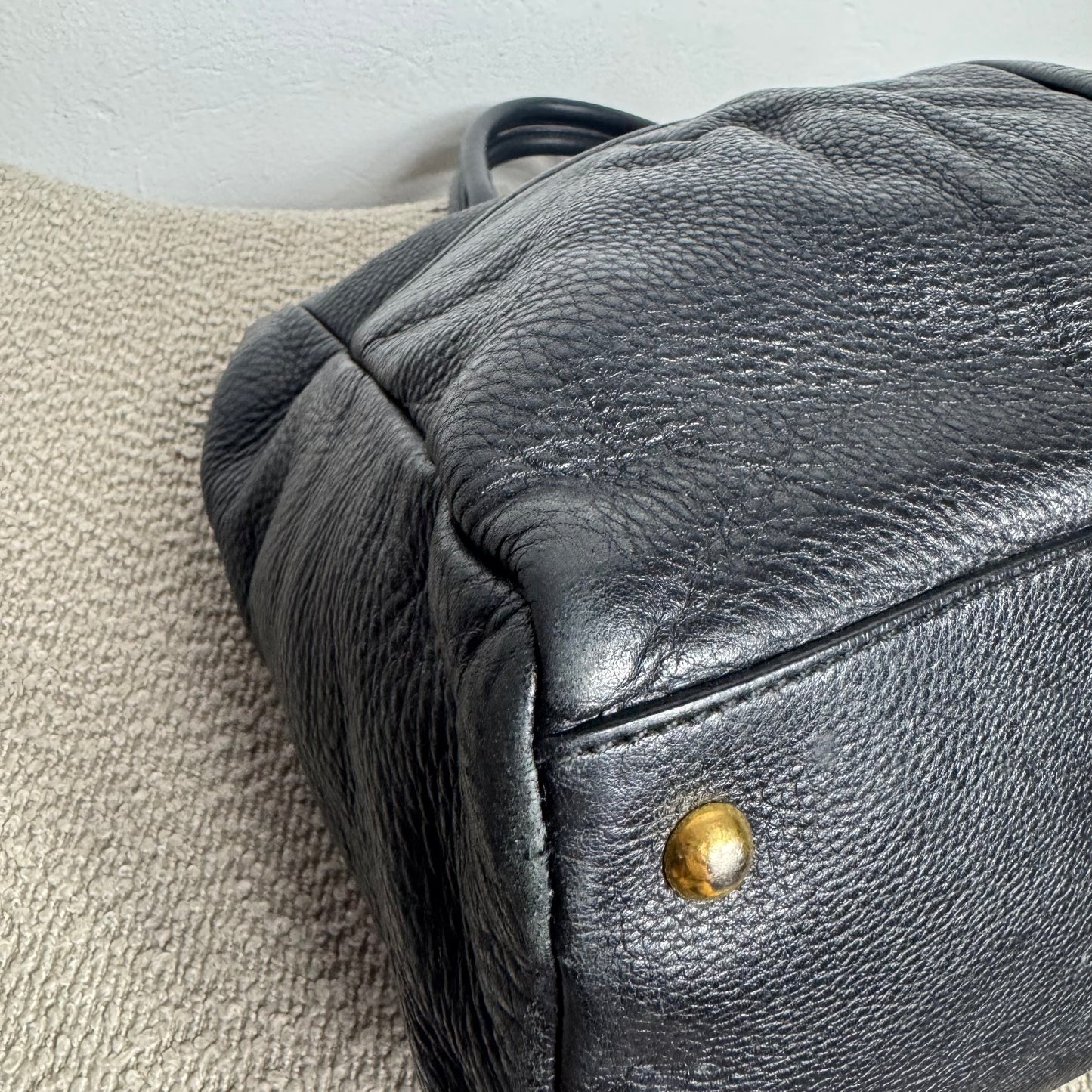 Miu Miu Henkeltasche Tote Bag Vitello Leder Schwarz