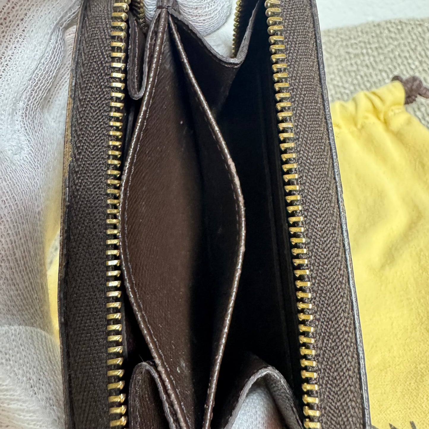 Louis Vuitton Zippy Coin Purse – Damier Ebene