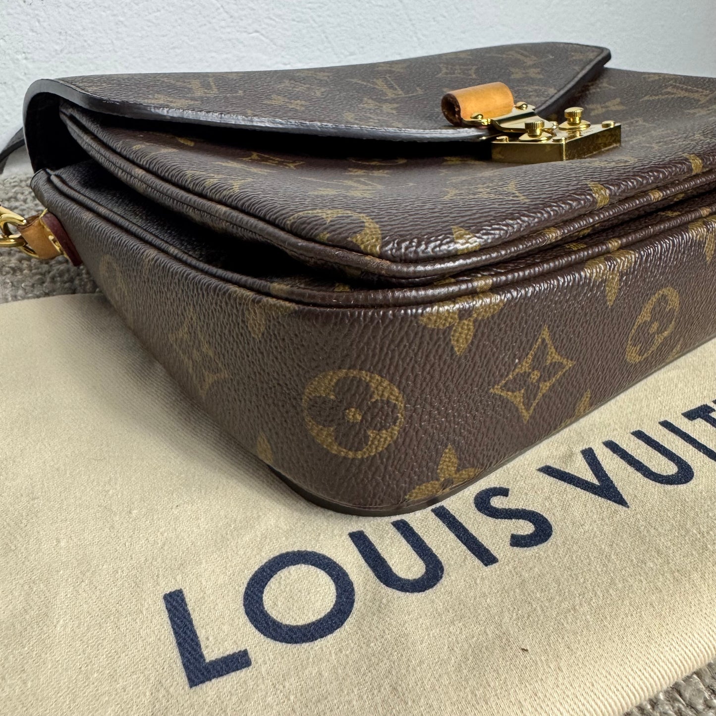 Louis Vuitton Pochette Métis Monogram