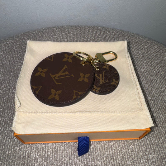 Louis Vuitton Monogram Reverse Schlüsselanhänger