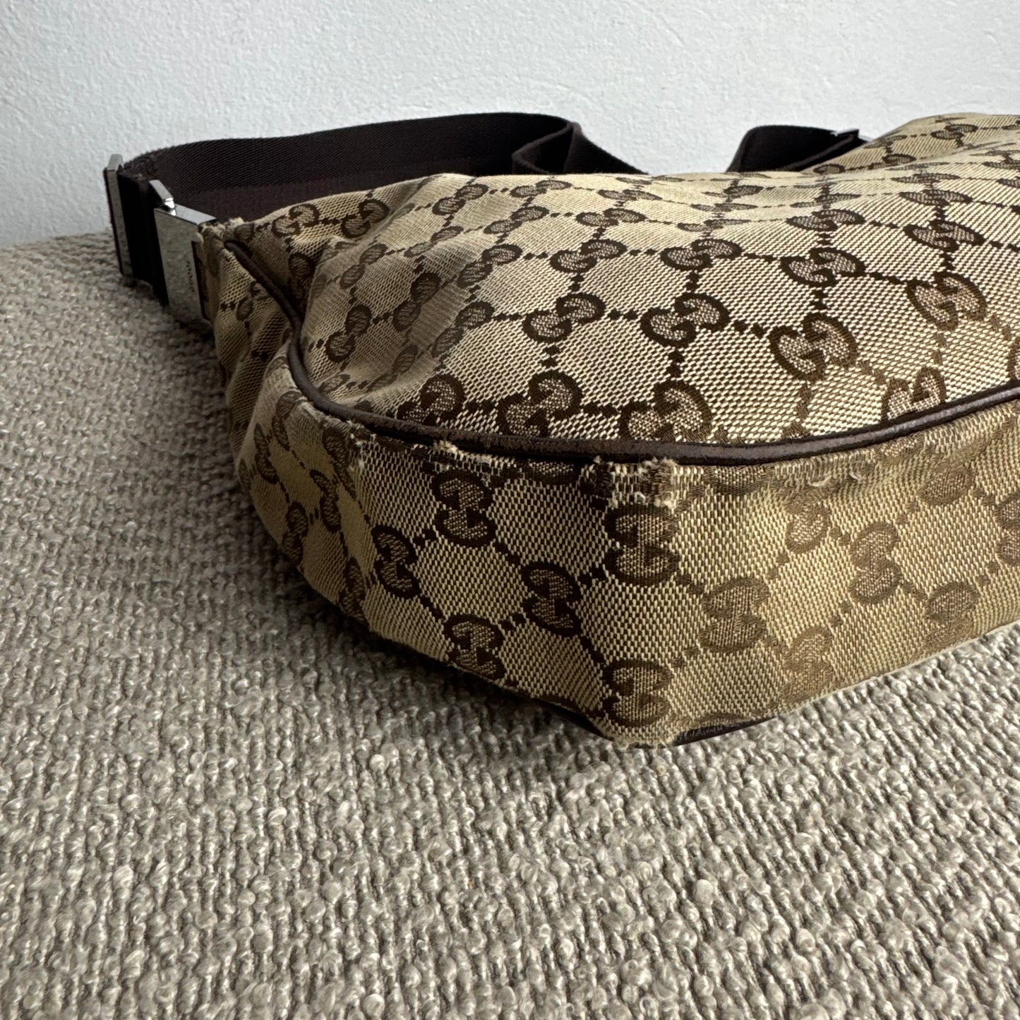Gucci GG Canvas Hobo Schultertasche – Braun
