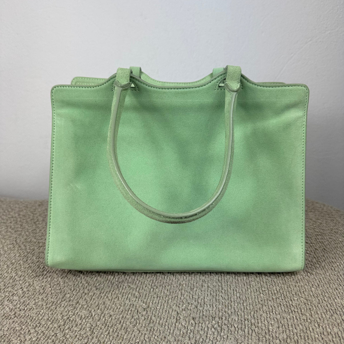 Giorgio Armani Suede Tote – Mint aus Veloursleder