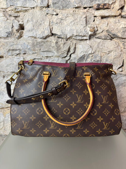 Louis Vuitton Pallas MM Monogram