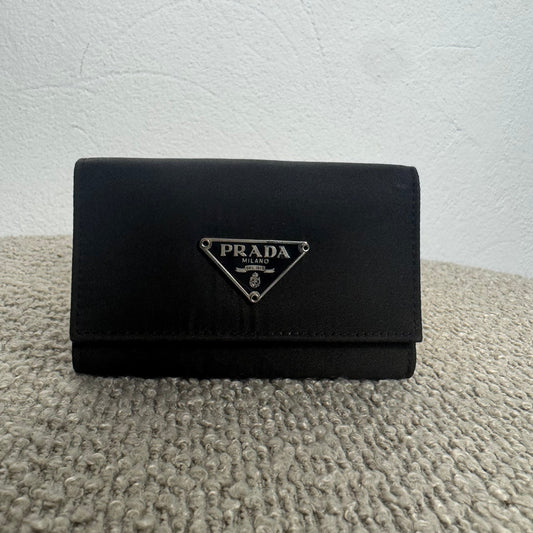 PRADA Nylon Schlüssel-Etui 6-fach Schwarz Saffiano