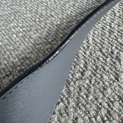 Gucci GG Marmont Gürtel Grau mit goldener GG-Schnalle