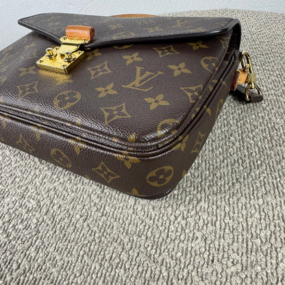 Louis Vuitton Pochette Métis – Monogram Canvas