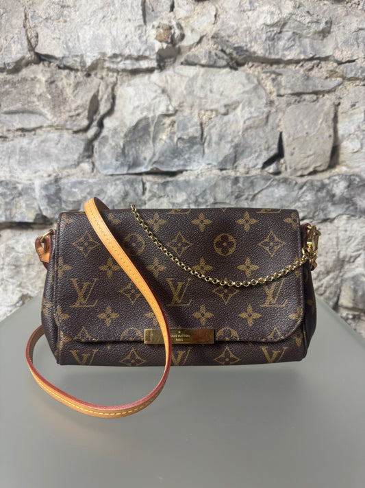 Louis Vuitton Pochette Favorite PM – Monogram Canvas