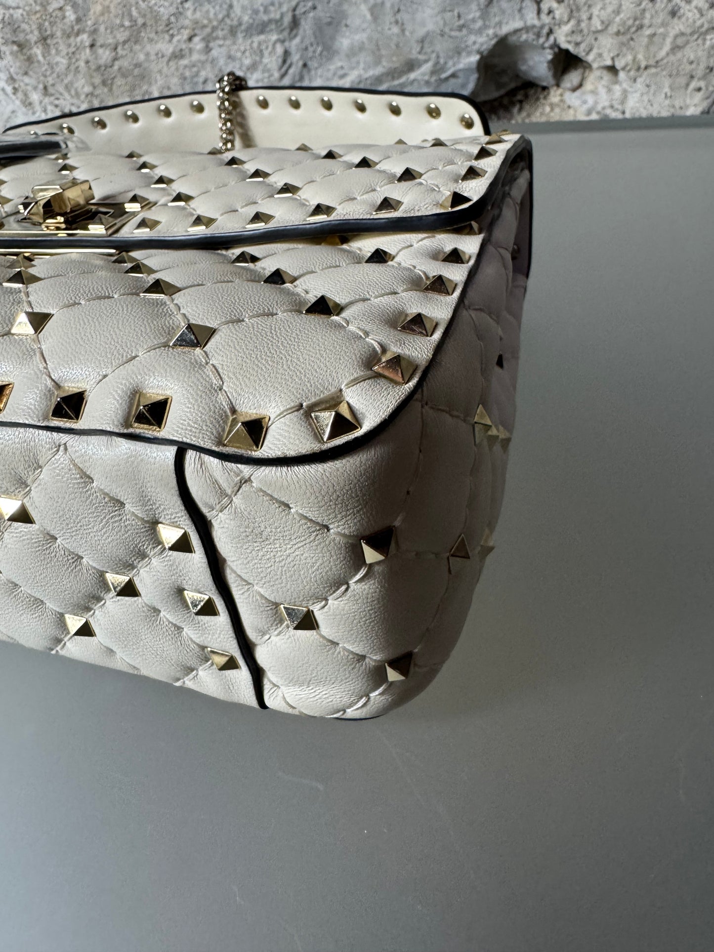 Valentino Garavani Rockstud Spike Bag Nappaleder Weiß