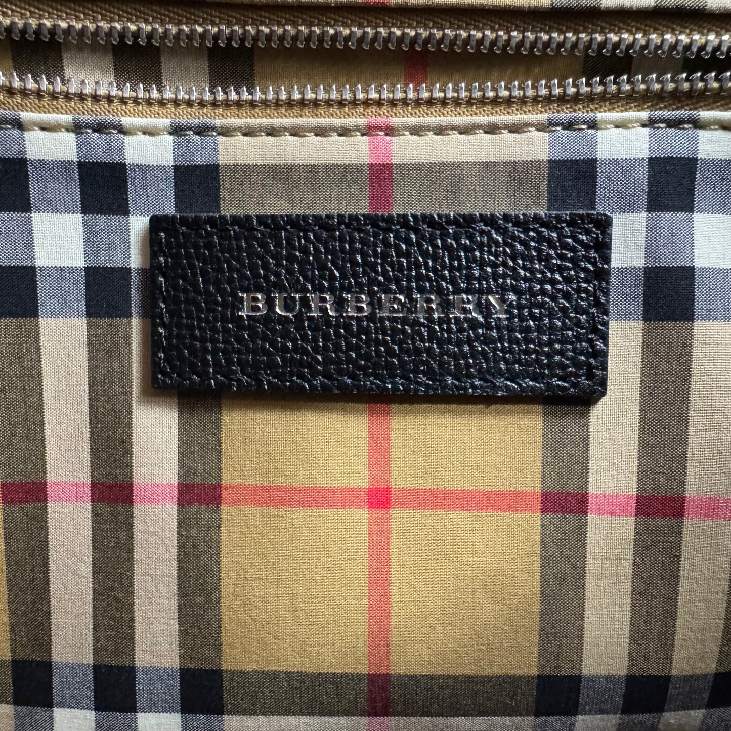 Burberry Banner Bag Grainy Calfskin Schwarz