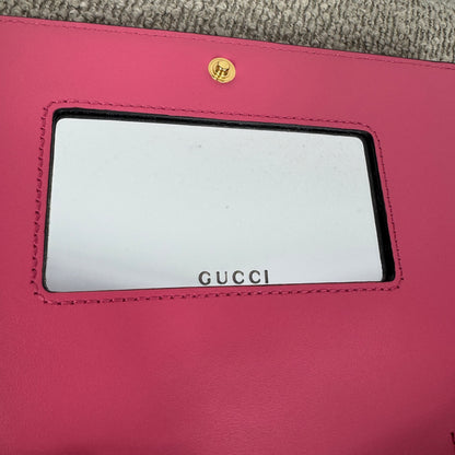 Gucci GG Matelassé Chain Wallet – Pink