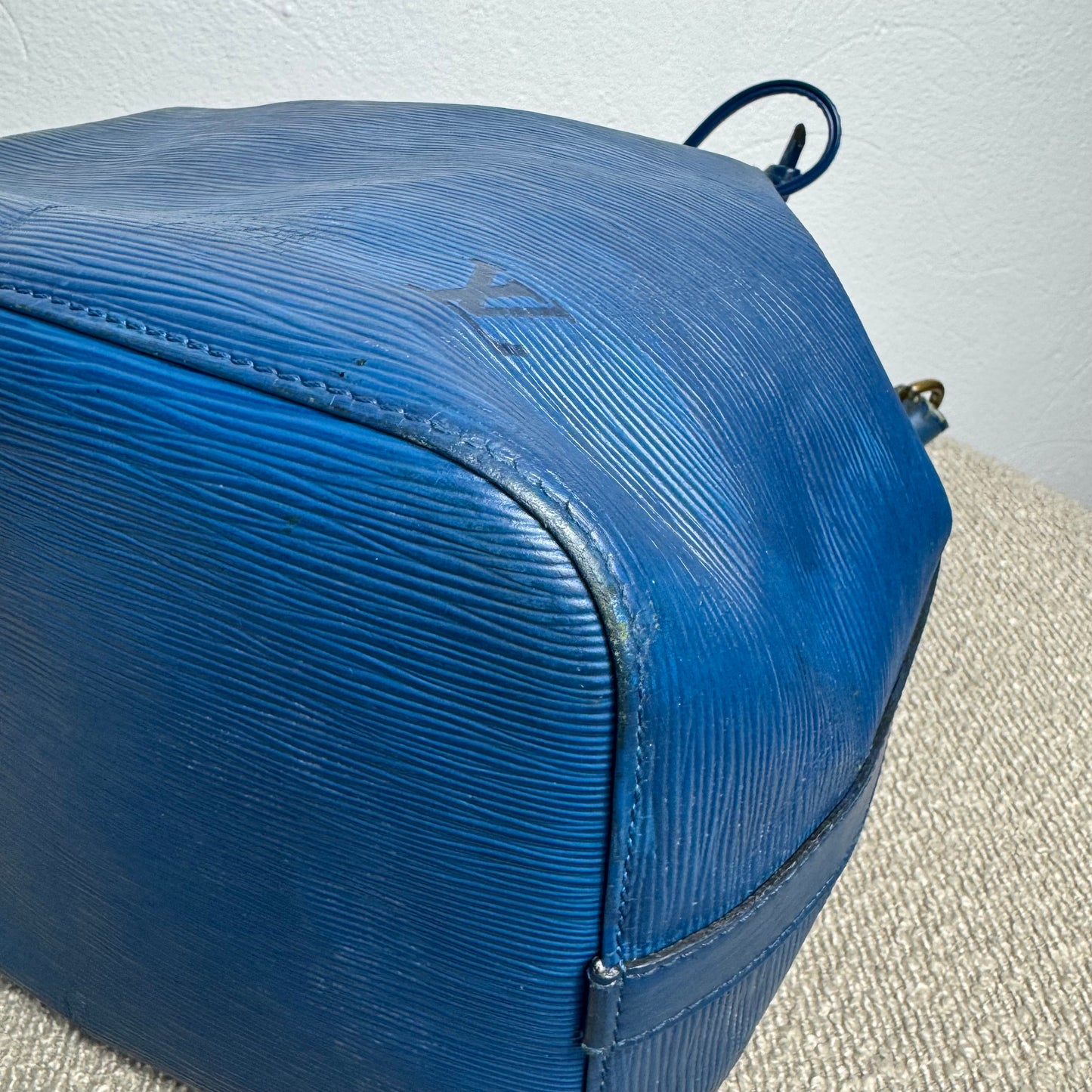 Louis Vuitton Sac Noé Petit – Cuir Épi Bleu