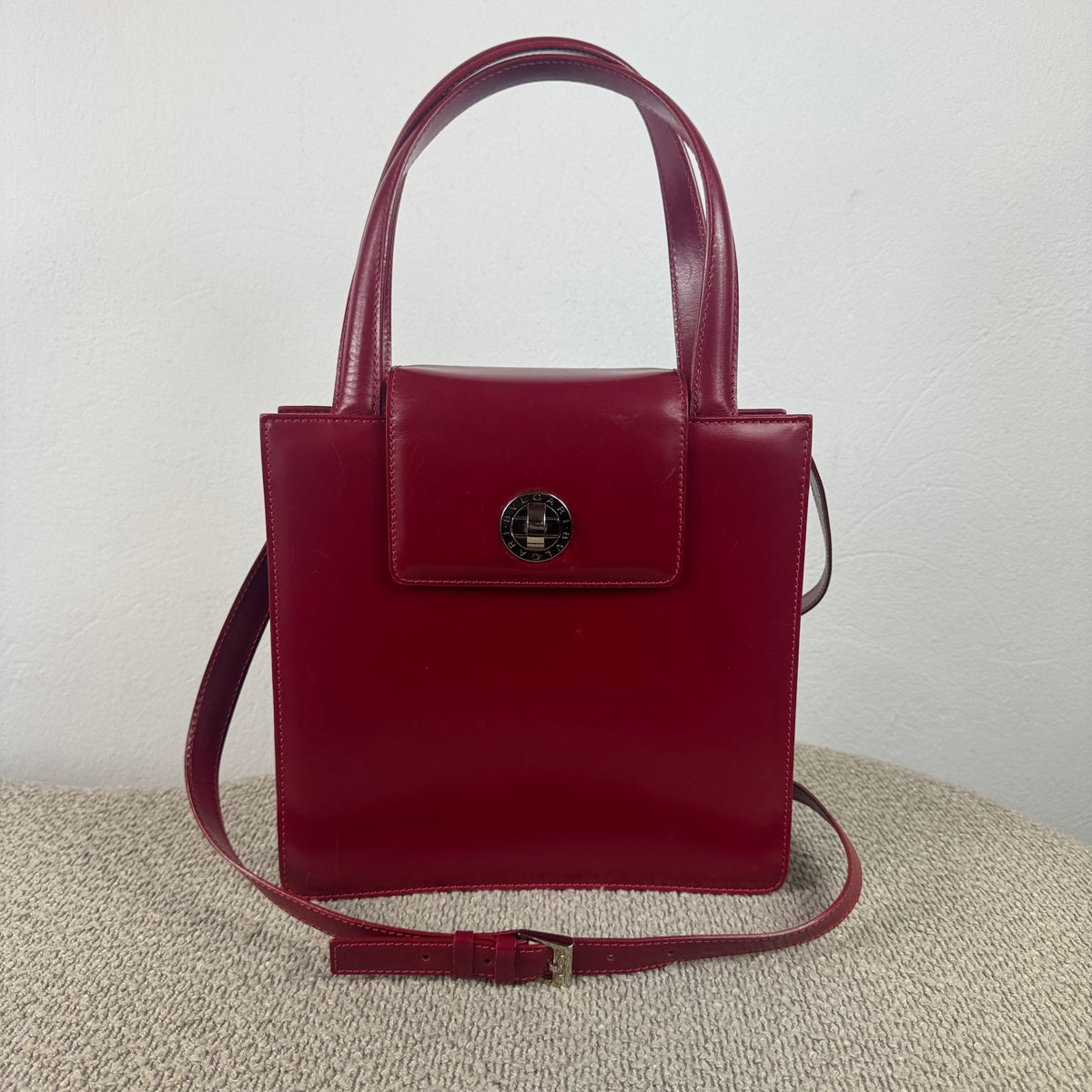 BVLGARI Limited Edition Handtasche – Rotes Leder – Nr. 228/888