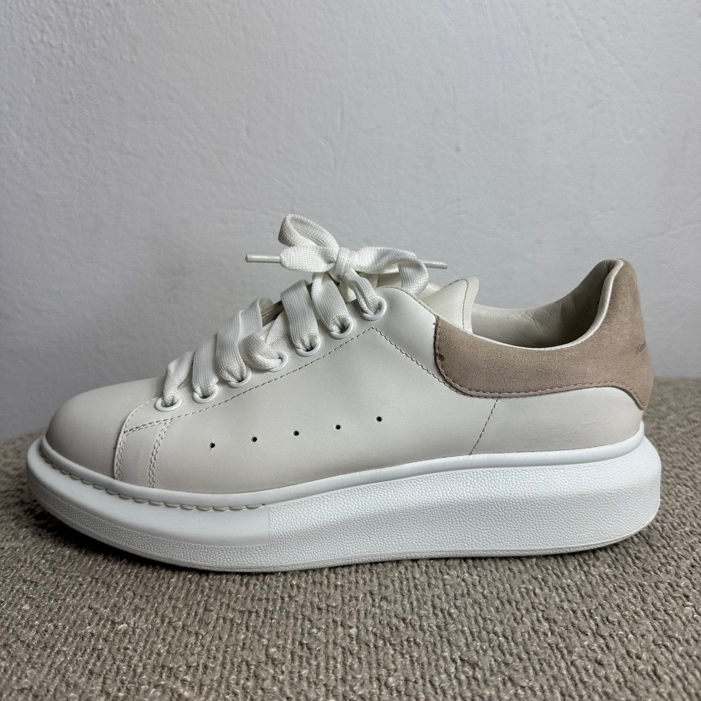 Alexander McQueen Oversized Sneaker Weiß – Gr. 40