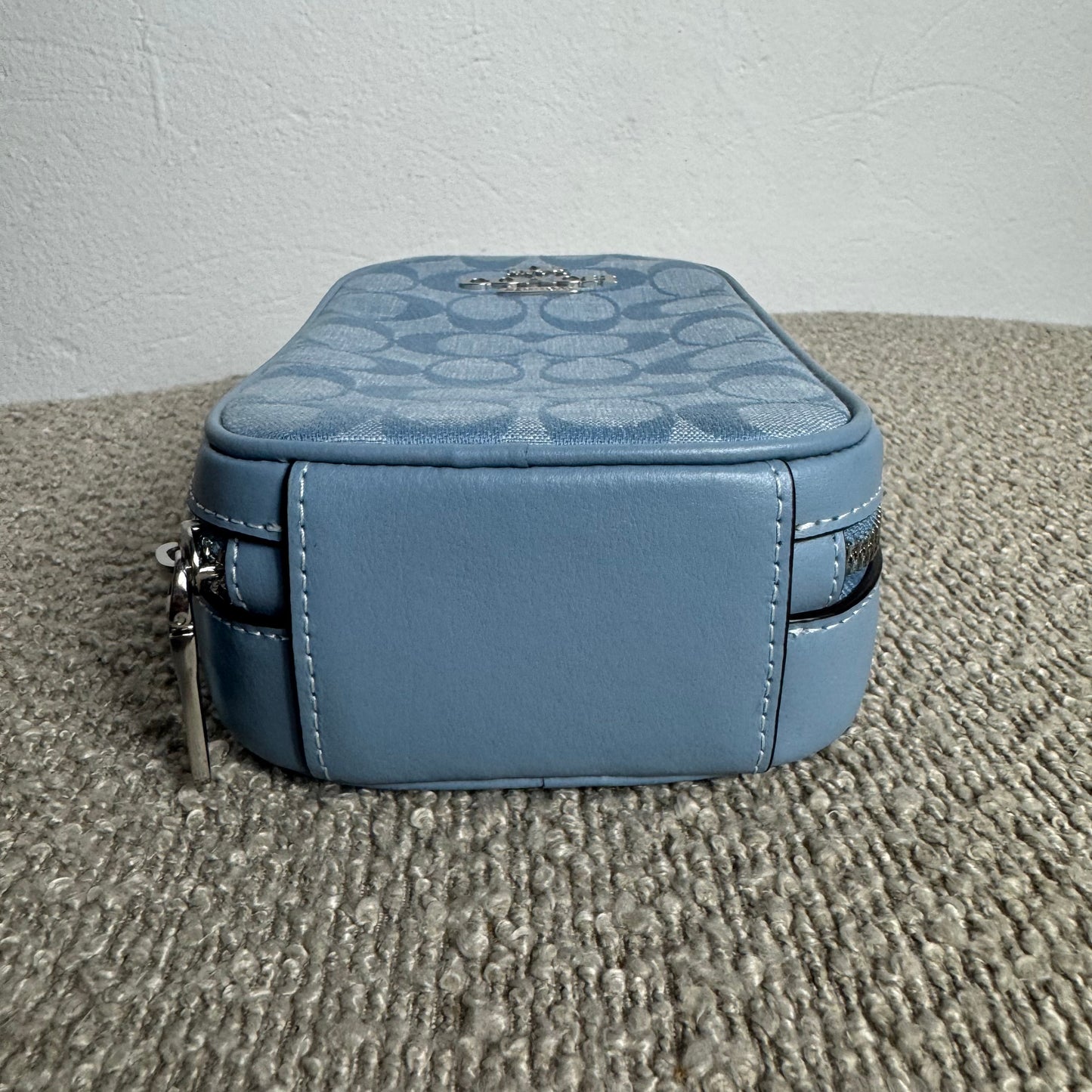 Coach Mini Phone Crossbody Bag – Signature Jacquard Hellblau