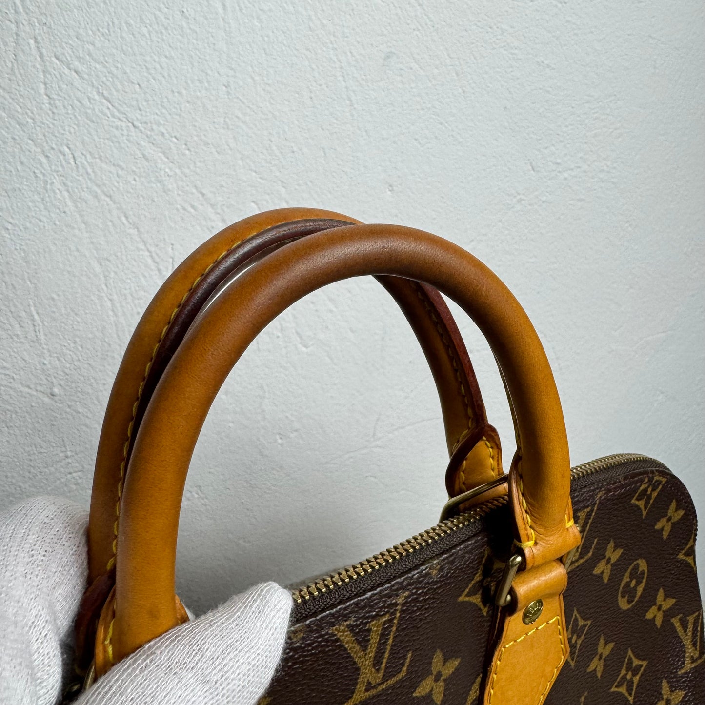 Louis Vuitton Alma MM Monogram