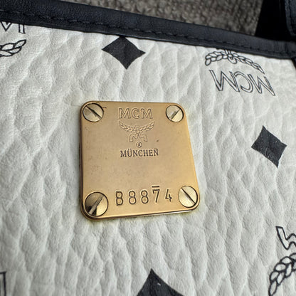 MCM Liz Reversible Shopper Medium Visetos Weiß